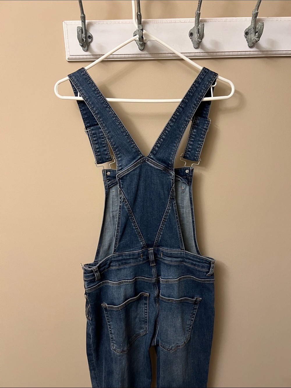 Free People Lexden Denim Bib Overalls size 27R 61855-16525125 - Picture 6 of 11